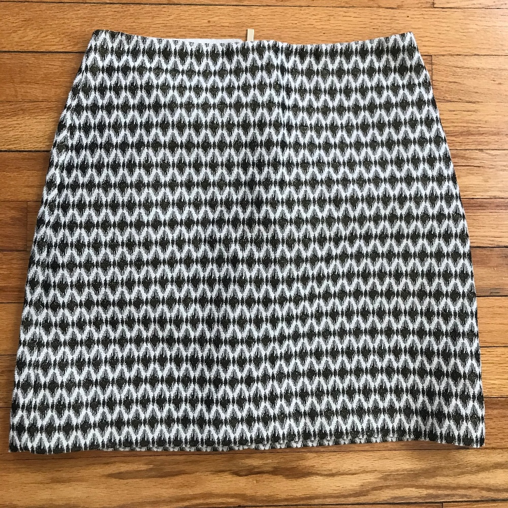 Ann Taylor Loft White Black & Gold Geometric Skirt